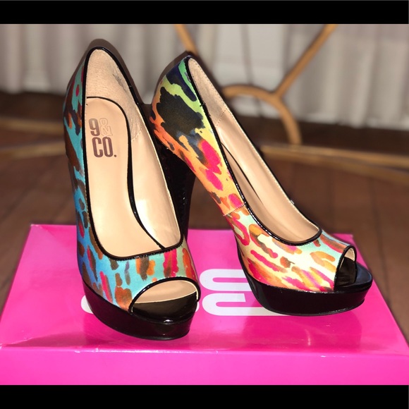 Multi color heels - Picture 2 of 2